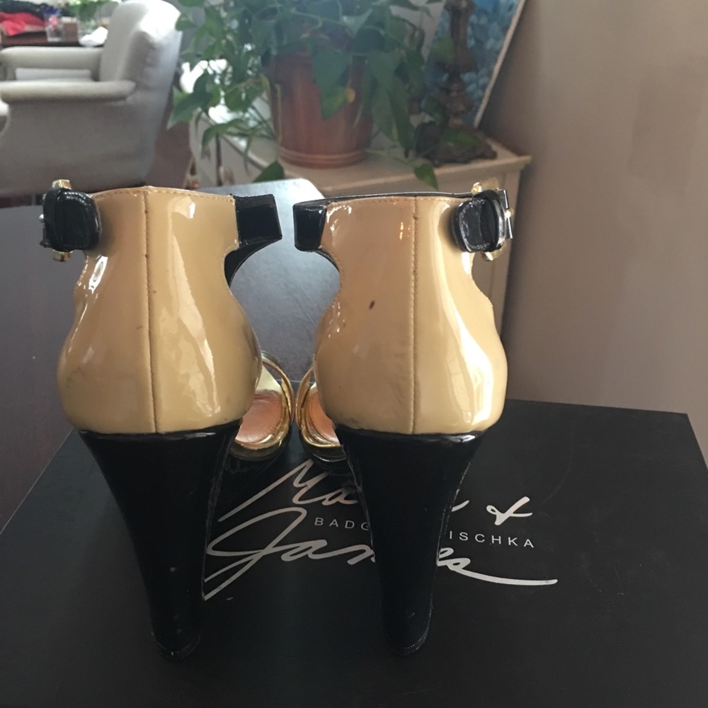 Shoes - Picture 4 of 6